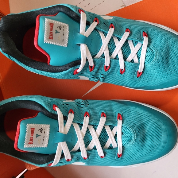 Kobe 9 Nike Dusty Cactus shoes, size 6.5y, excellent condition in original box - Picture 6 of 16